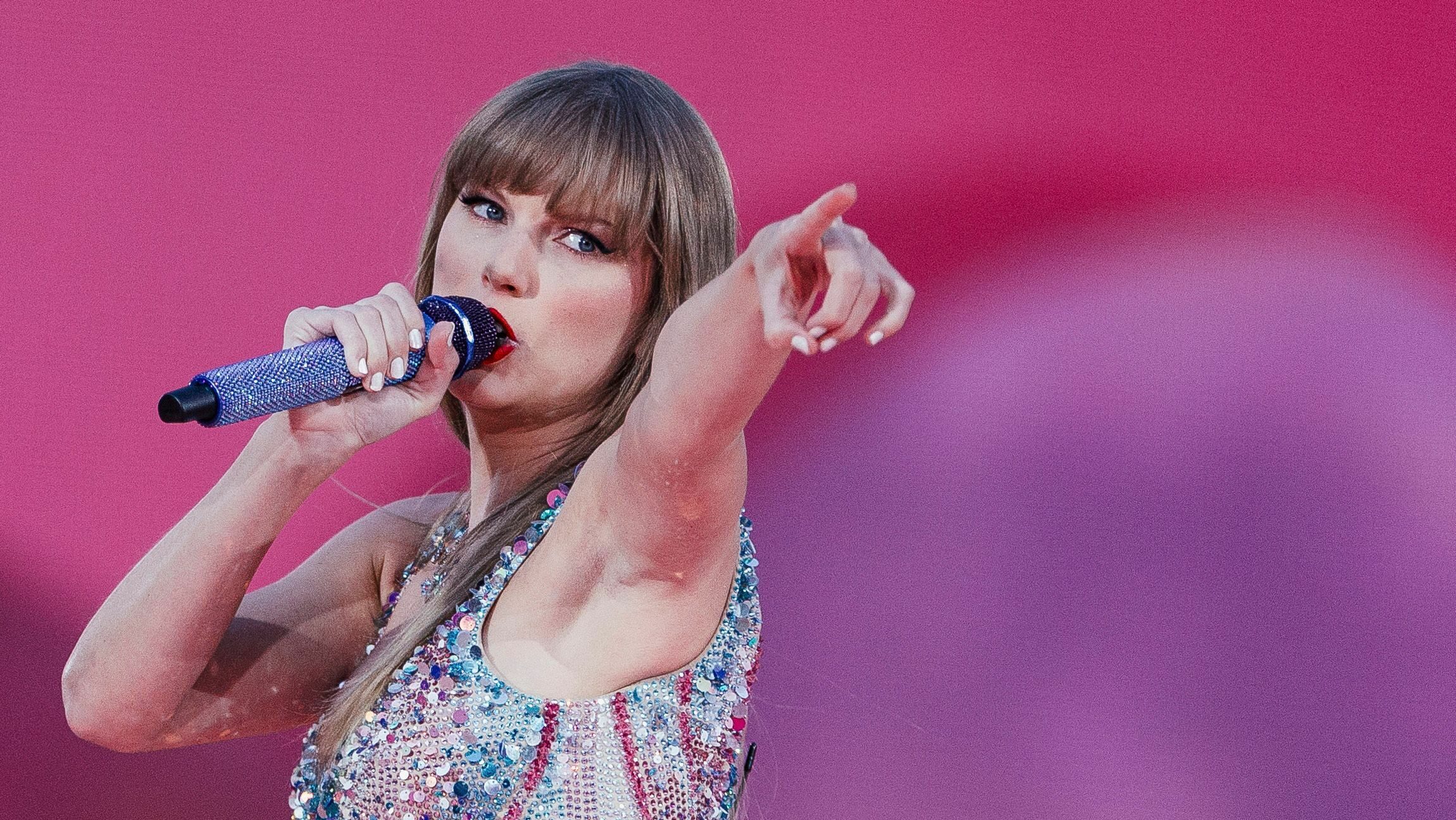 Taylor Swift lanza su primer libro para conmemorar su gira ‘Eras Tour’