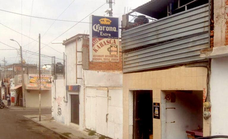 Asesinan a tres en bar de Irapuato; eran un mesero y dos clientes