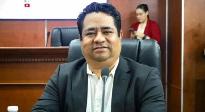 Solicita licencia diputado de Morena acusado de presuntamente agredir a su esposa en el estado de Baja California.