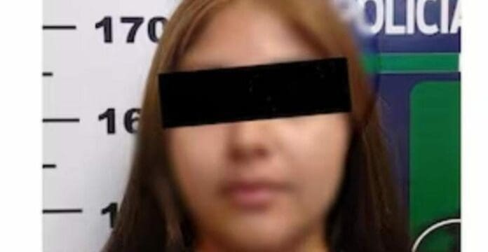 Mujer golpea a maestra de kínder en Nogales, Sonora por enviarle solicitud de amistad en redes a su esposo.