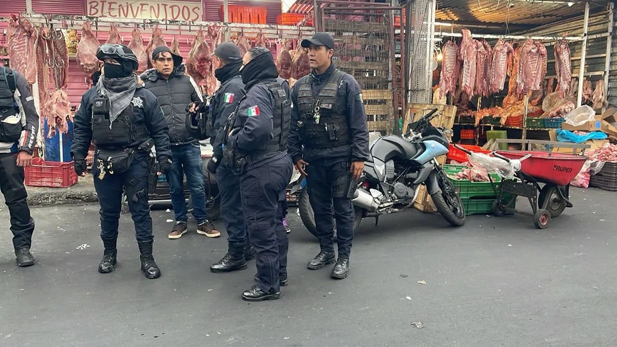 Matan a dueño de una carnicería y lesionan a dos personas a tiros en Edomex; agresor huyó a pie