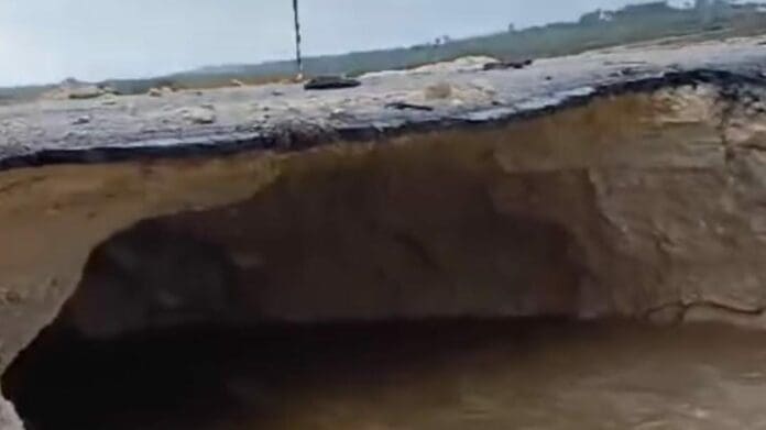 Reportan deslaves e inundaciones en obras del Tren Maya en sur de Quintana Roo debido a las lluvias causadas por 