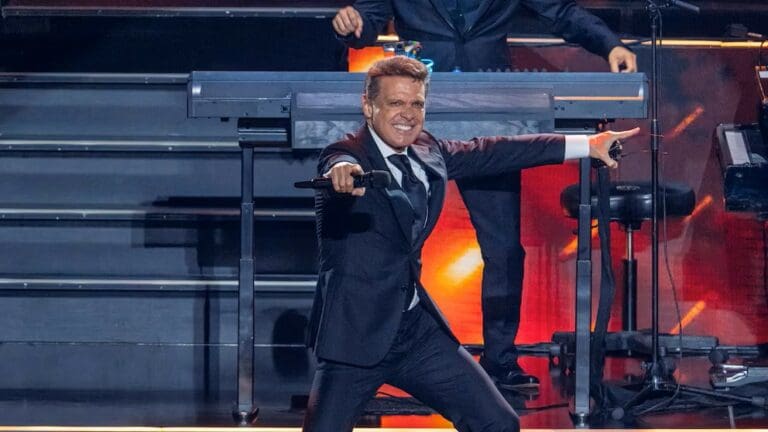 Cancelan conciertos de Luis Miguel en CDMX, Pachuca, Querétaro e Irapuato por “recomendación médica”