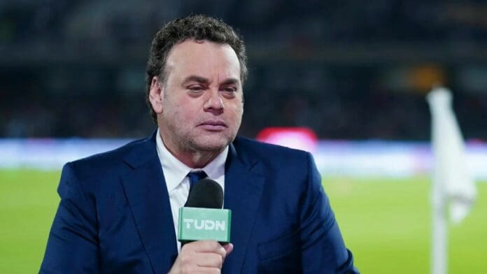 Tunden a David Faitelson por dedicar mensaje de apoyo a Emilio Azcárraga tras dejar Televisa