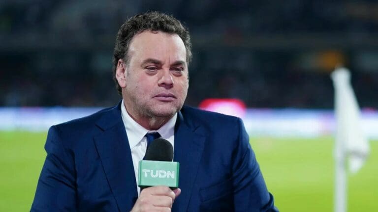 Tunden a David Faitelson por dedicar mensaje de apoyo a Emilio Azcárraga tras dejar Televisa