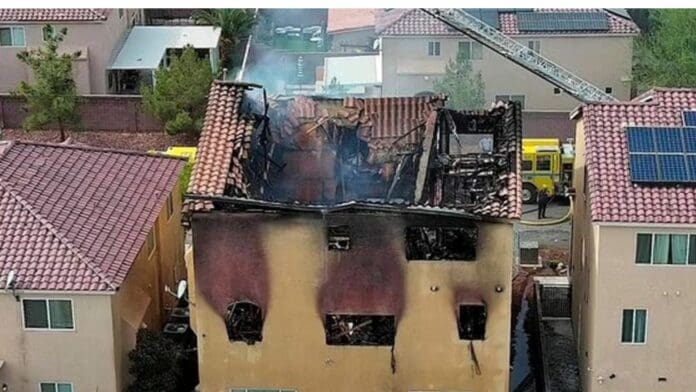 Madre salta con su hijo para escapar de incendio en Las Vegas; hay cuatro fallecidos