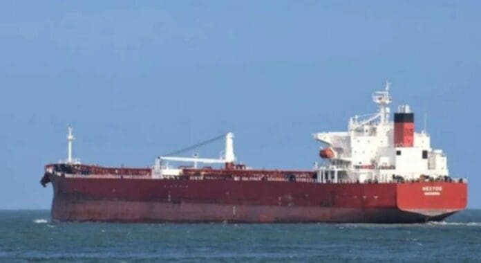 México envía cargamento de 400 mil barriles de petróleo a Cuba unos días después del colapso de la red eléctrica.