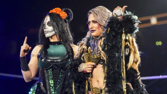 Luchadora de la WWE rinde homenaje al Día de Muertos tras vestirse de Catrina