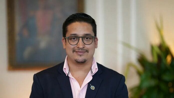 Investigan a cónsul de Colombia en México por millonaria estafa y acoso laboral