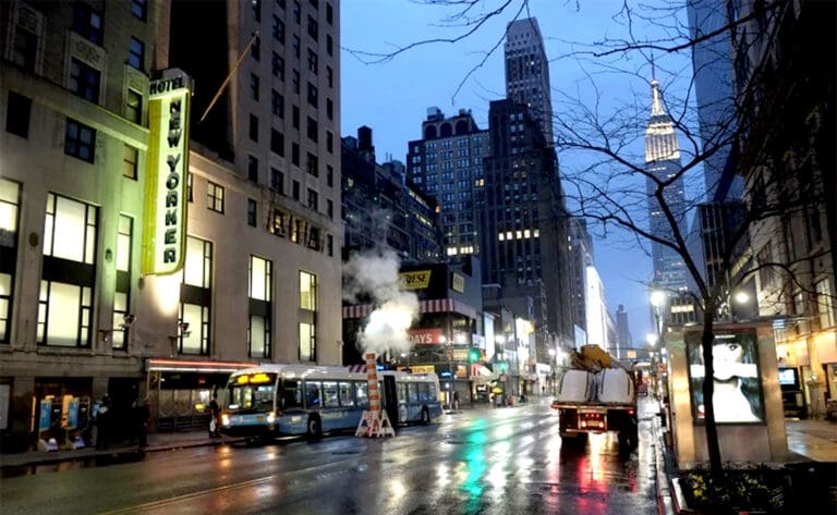 Declaran no apto para ser juzgado, a hombre que vivió por años en hotel de NY sin pagar alquiler