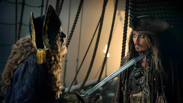 Piratas del Caribe 6 podría ser el reinicio de la saga y se prevé que tenga un reparto nuevo lo que dejaría fuera a varios de los personajes que conocemos. Aunque también se especula que podría haber algunos cameos con actores como Orlando Bloom.