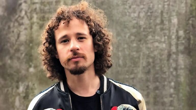 Critican a Luisito Comunica por decir que los costarricenses son muy "marihuanos"