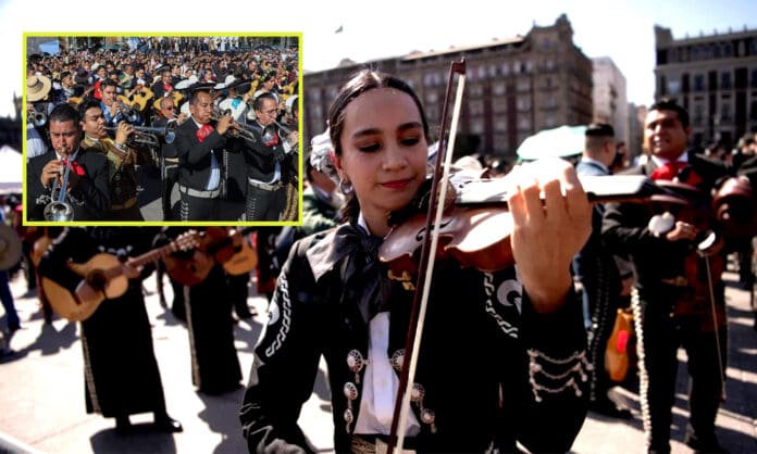 Rompen récord mundial más de mil mariachis tocando al mismo tiempo en la Cdmx