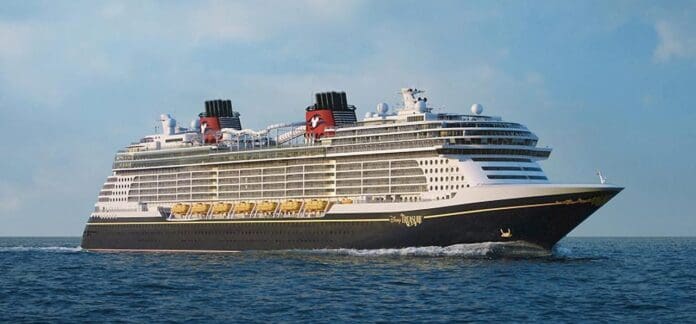 Video: Crucero de Disney rescata a pasajeros de embarcación que se hundía en el Atlántico