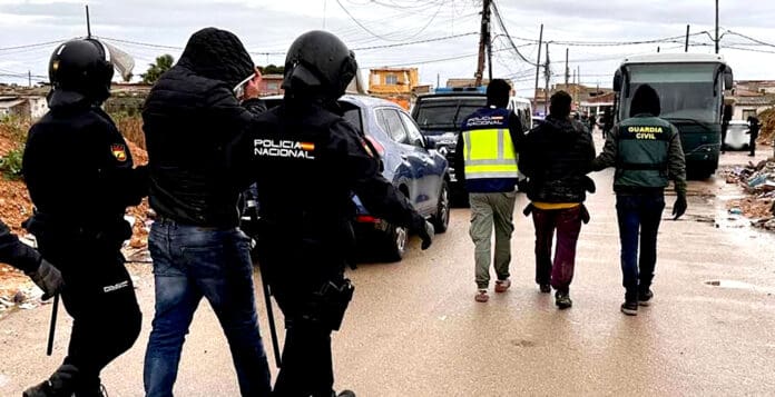 Video: Por secuestro y asesinato detienen a 14 miembros del Cártel de Sinaloa en España