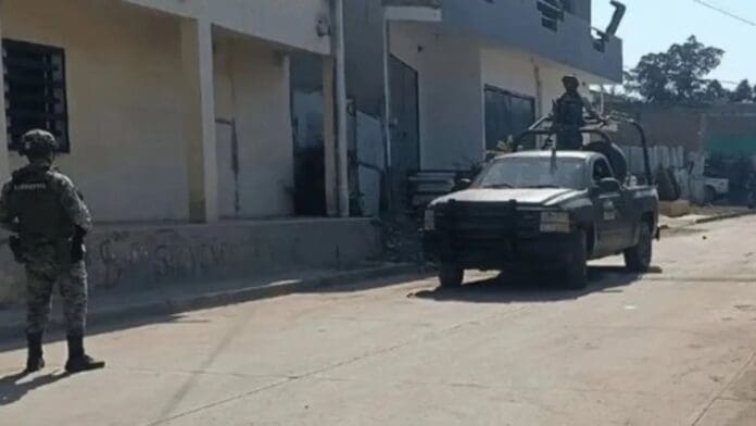 Detienen a menor en Mazatlán tras tiroteo con militares