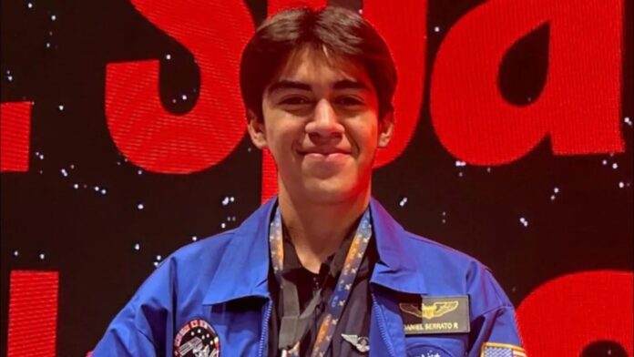 Estudiante de Michoacán gana primer lugar en programa aéreo y espacial de la NASA