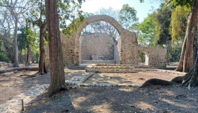 Reabre Oxtankah, antigua ciudad maya ubicada en el sur de Quintana Roo, así lo confirmaron autoridades del INAH.