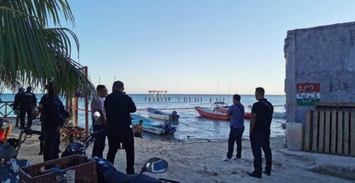 Fallece un turista venezolano luego de meterse a bucear frente al delfinario de Xcaret en Playa del Carmen.