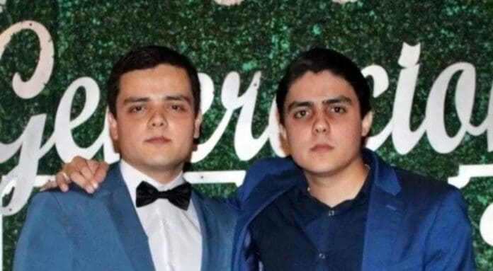 Desaparecen dos hermanos youtubers en Culiacán, Sinaloa. Al parecer ambos fueron levantados en el aeropuerto.