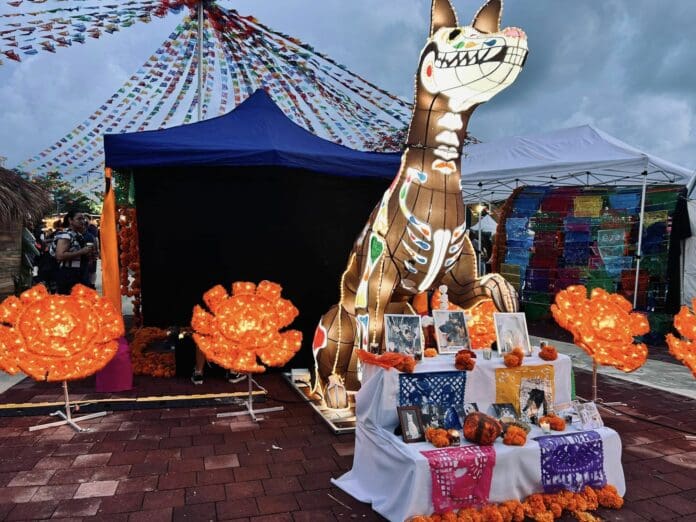 Inauguran el Janal Pixan “Pixano´ob, Saacil óol” en Playa del Carmen para celebrar el Día de Muertos
