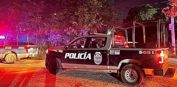 Asesinan a cuatro personas en Cancún, incluidos dos menores de edad. Los hechos están presuntamente ligados al narcomenudeo.