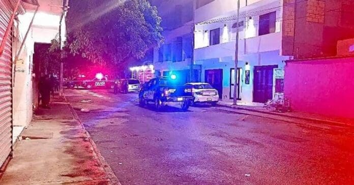 Fallece un albañil tras caer de cerca de ocho metros de altura en Playa del Carmen. Se reportó que era originario de Tabasco.