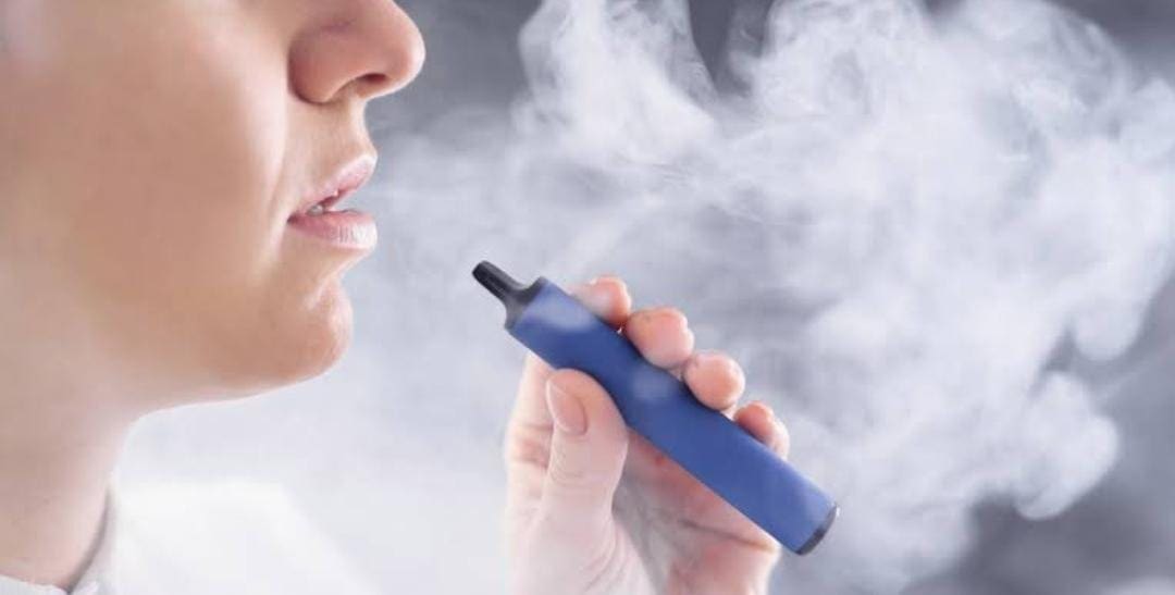 Se prohíben los vapeadores en México; mercado de 5 mil mdp anuales quedará en manos del narco