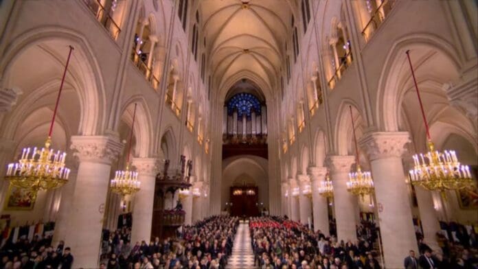 Tras cinco años de haberse incendiado, reabren catedral de Notre Dame