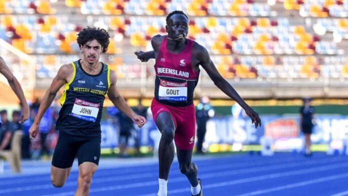 Atleta de 16 años bate récord de Australia en 200 metros y supera la marca de Usain Bolt