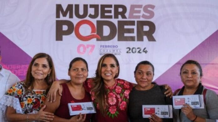 Mujer es Poder apoya económicamente a unas 50 mil beneficiarias en Quintana Roo, destacó la gobernadora Mara Lezama.