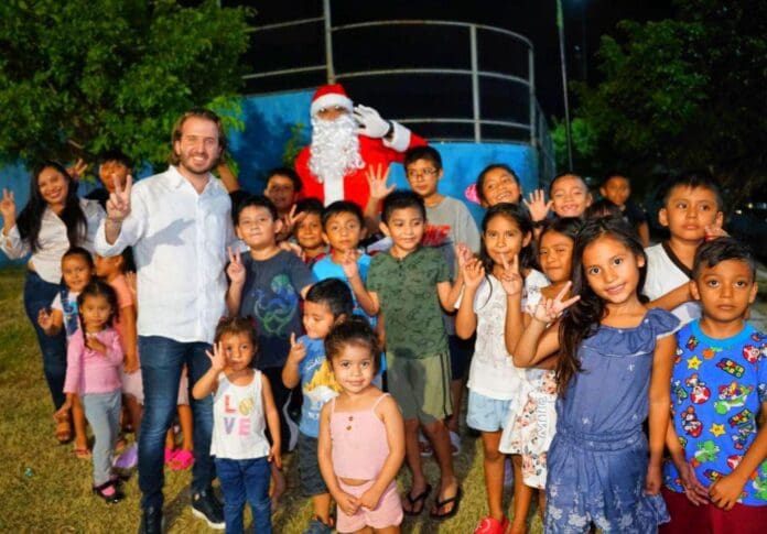Celebra Fernando Muñoz posadas navideñas con su gente en Solidaridad