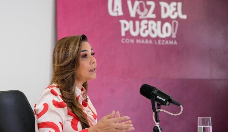 Advierte gobernadora Mara Lezama sanciones ejemplares contra taxistas que violen la ley durante "La Voz del Pueblo".
