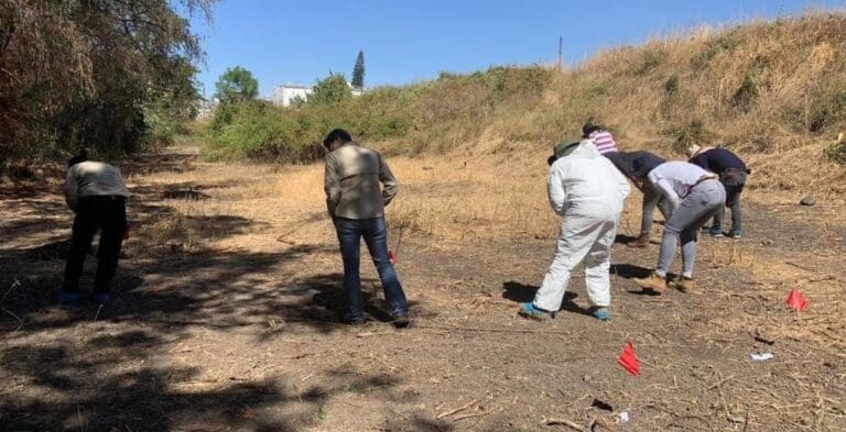 Abandonan siete cuerpos en vehículo en Guanajuato; CJNG advierte que habrá “limpia”