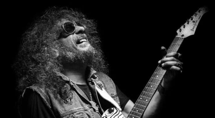 Fallece Javier Batiz, legendario guitarrista mexicano a los 80 años. Fue considerado 