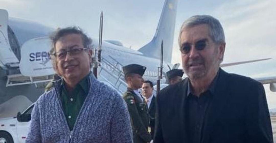 Llega Gustavo Petro a México; se reunirá con la presidenta Claudia Sheinbaum