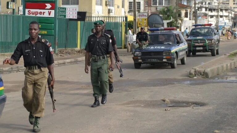 Video: Mueren 35 niños por una estampida durante una feria escolar en Nigeria