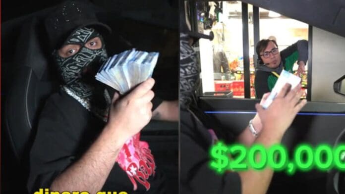 Video: Empleado del 7-Eleven rechaza 200 mil pesos en efectivo; influencer se los daba si renunciaba a su trabajo