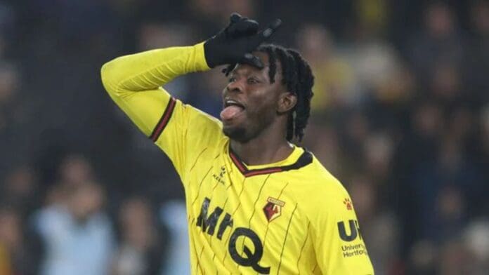 Expulsan a jugador del Watford de Inglaterra por festejar con baile del videojuego Fornite