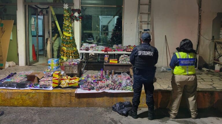 Realizan operativo en Playa del Carmen para prevenir accidentes por uso y venta de pirotecnia