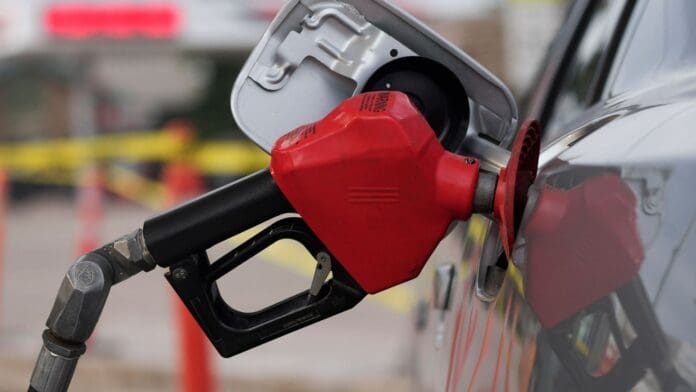 Profeco alertará con lonas de las gasolineras con precios excesivos