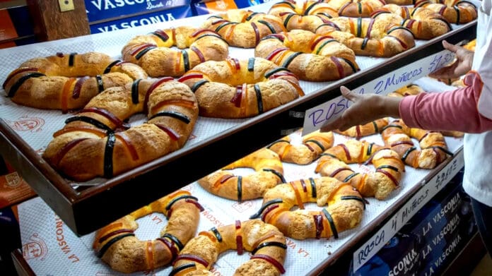 México: se venden cuatro millones de roscas de reyes cada año; generan mil 250 mdp