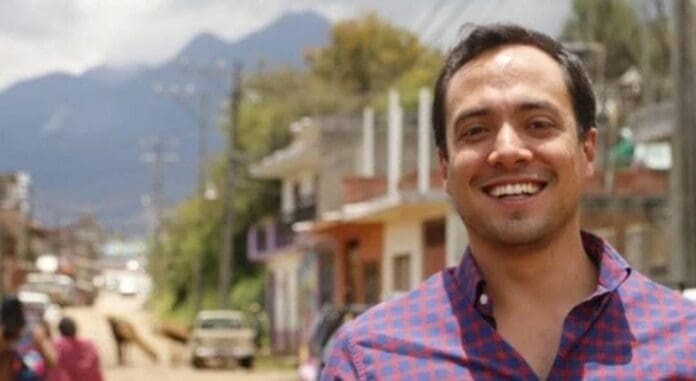 Nombran a hijo de Alejandro Encinas como nuevo subsecretario Anticorrupción federal. Otro cargo para una familia importante de la 4T.