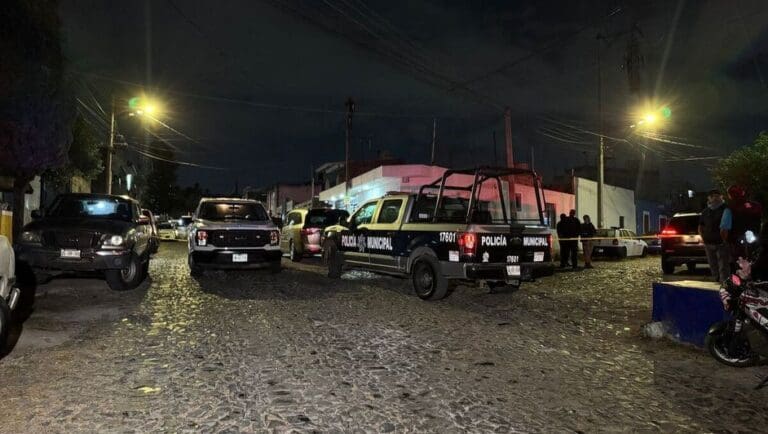 Finge ser repartidor de flores y asesina a balazos a mujer en Tlaquepaque, Jalisco