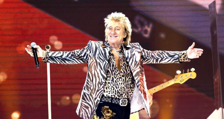 Rod Stewart cumple 80 años, luce muy jovial y no piensa retirarse