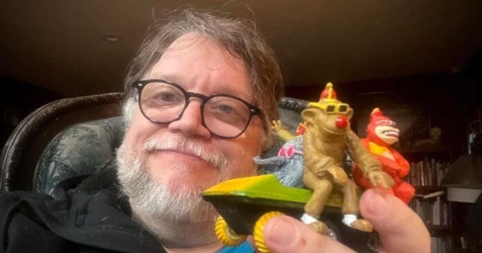 Internautas no perdonan que Guillermo del Toro apoye a Emilia Pérez, una película que ha sido considerada racista.