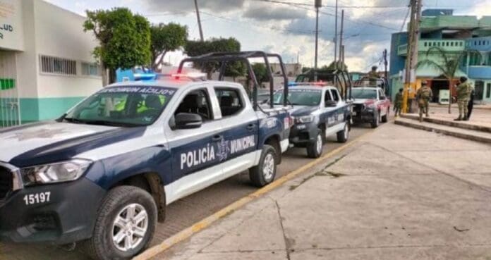 Emboscaron a una familia que fue de Hidalgo a Puebla para adquirir un vehículo; ladrones mataron a una persona.