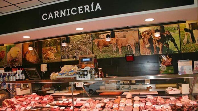 Generación Z le teme a las interacciones sociales; joven entra en pánico al comprar en carnicería