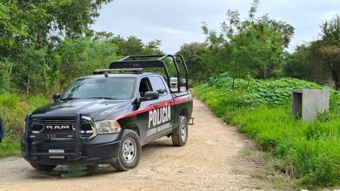 Autoridades ejecutan orden de restitución de un predio en la Colonia Nicte Ha de Playa del Carmen