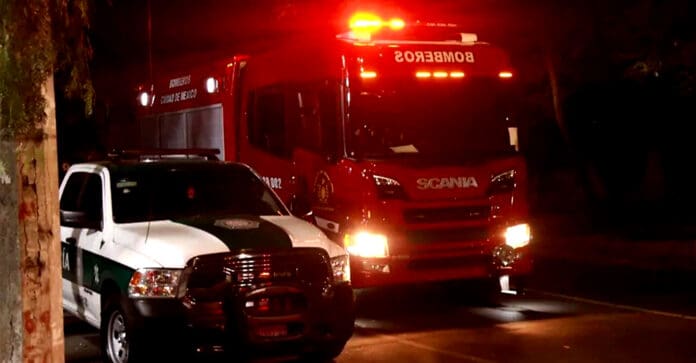 Mueren cinco personas y tres quedan intoxicadas con gas en la Cdmx